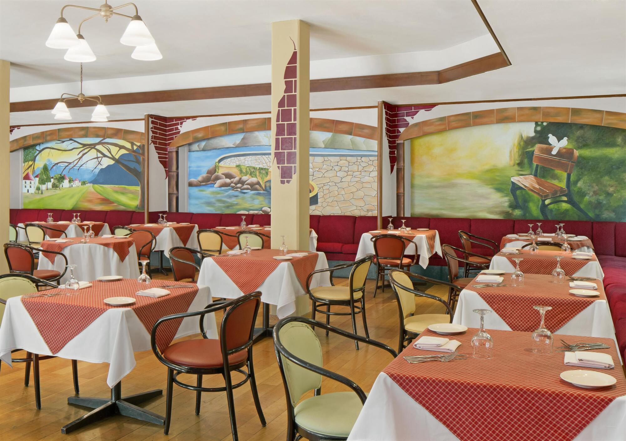 Continental Hotel 5*
